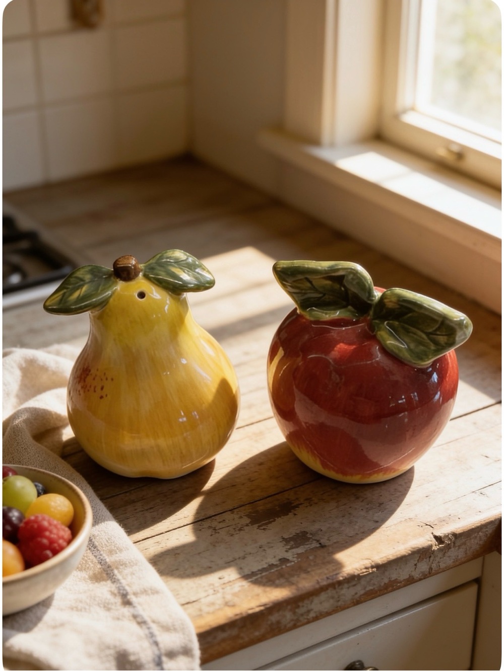Vintage - Apple Pear Ceramic Salt and Pepper Shakers Hand painted